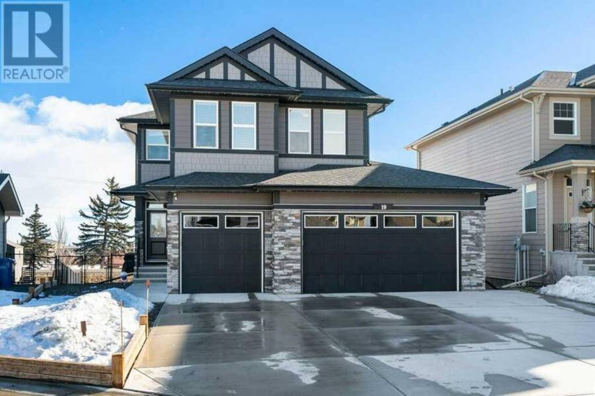 19 Ranchers Crescent Okotoks