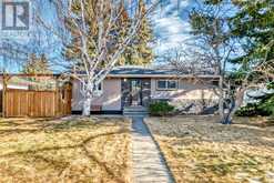 152 Hendon Drive NW Calgary