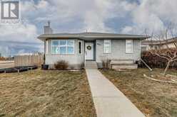 1802 Mccaskill Drive Crossfield