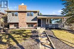 588 Silvergrove Drive NW Calgary