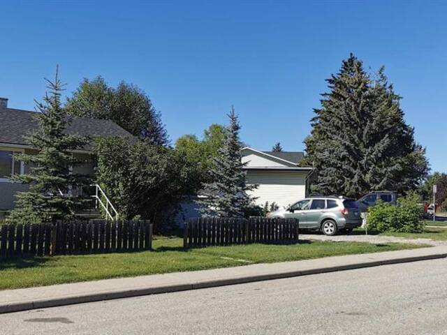 2123 Mackay Road NW Calgary