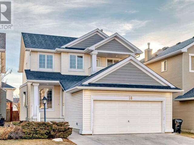 18 Coral Reef Crescent NE Calgary