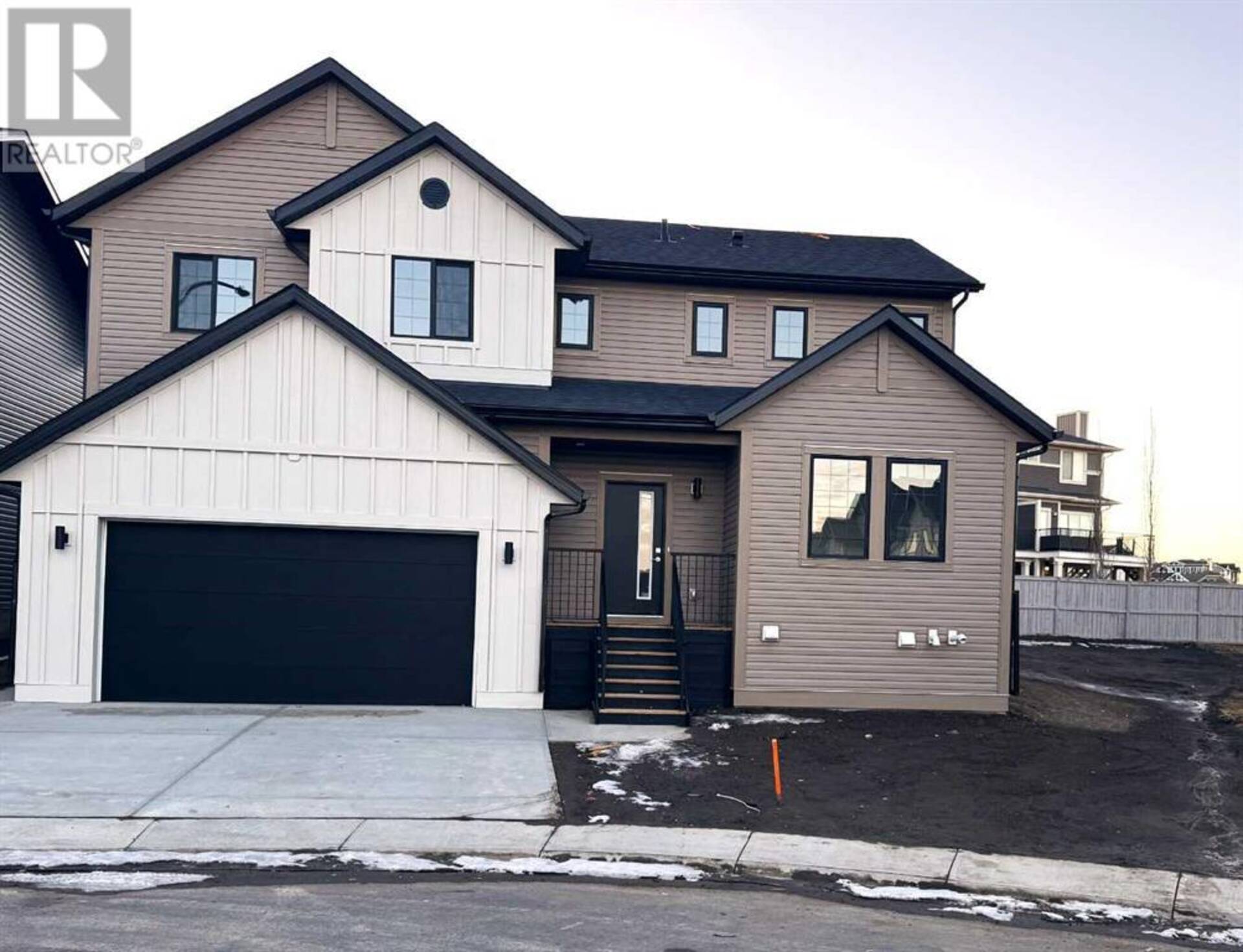 648 South Point Heath SW Airdrie