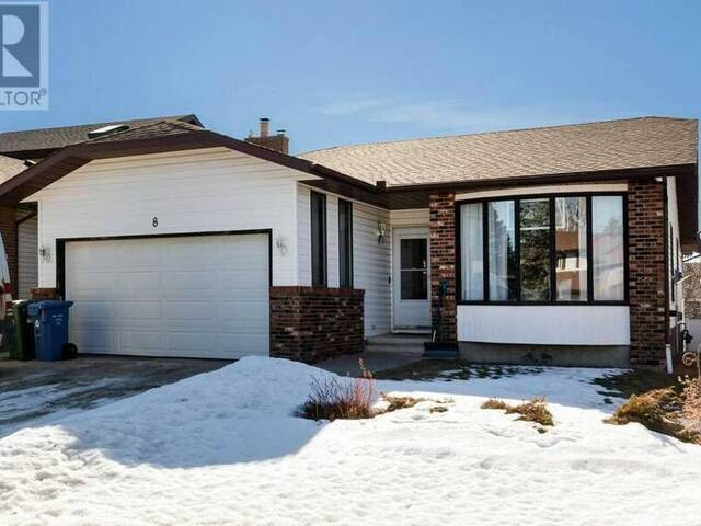 8 Edgeland Bay NW Calgary