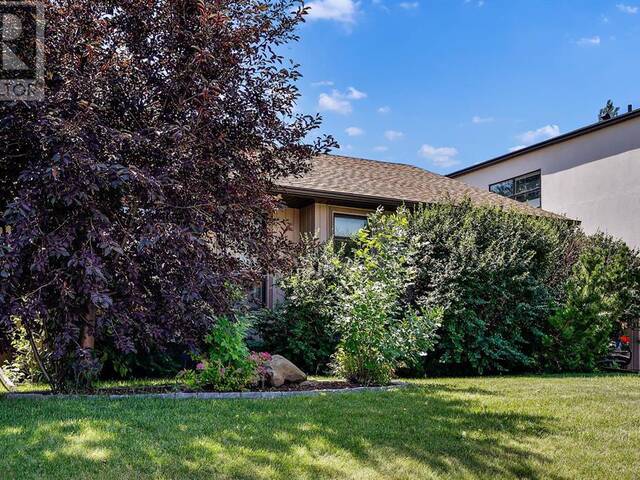 2413 25 Avenue NW Calgary