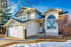 339 Hawkhill Place NW Calgary