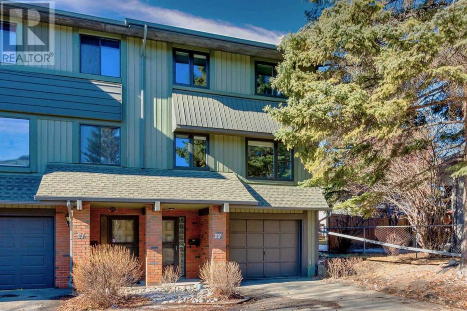 22, 10030 Oakmoor Way SW Calgary