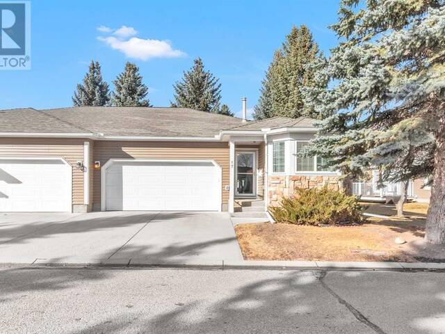 17 Douglasbank Gardens SE Calgary