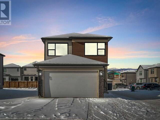 218 SILVERTON GLEN Crescent SW Calgary