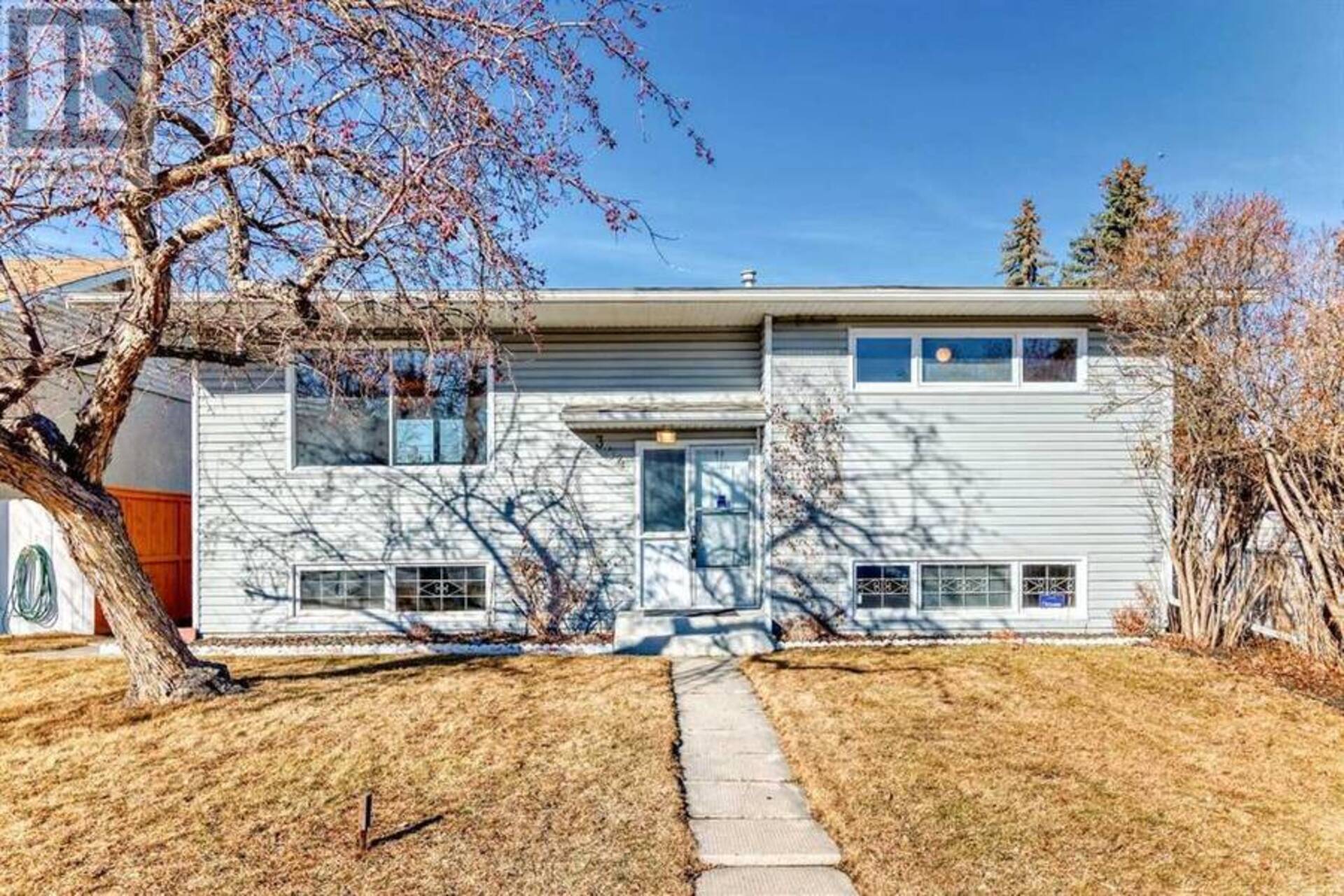 304 Acadia Drive SE Calgary