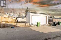 3239 dovercliffe Road SE Calgary