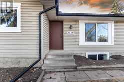 3239 dovercliffe Road SE Calgary