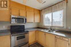 39, 3015 51 Street SW Calgary