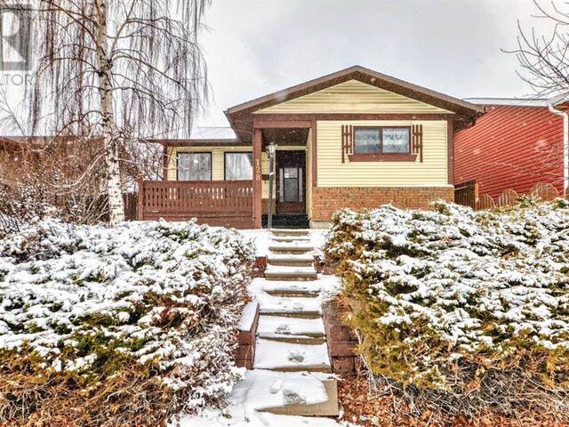 128 Castledale Crescent NE Calgary