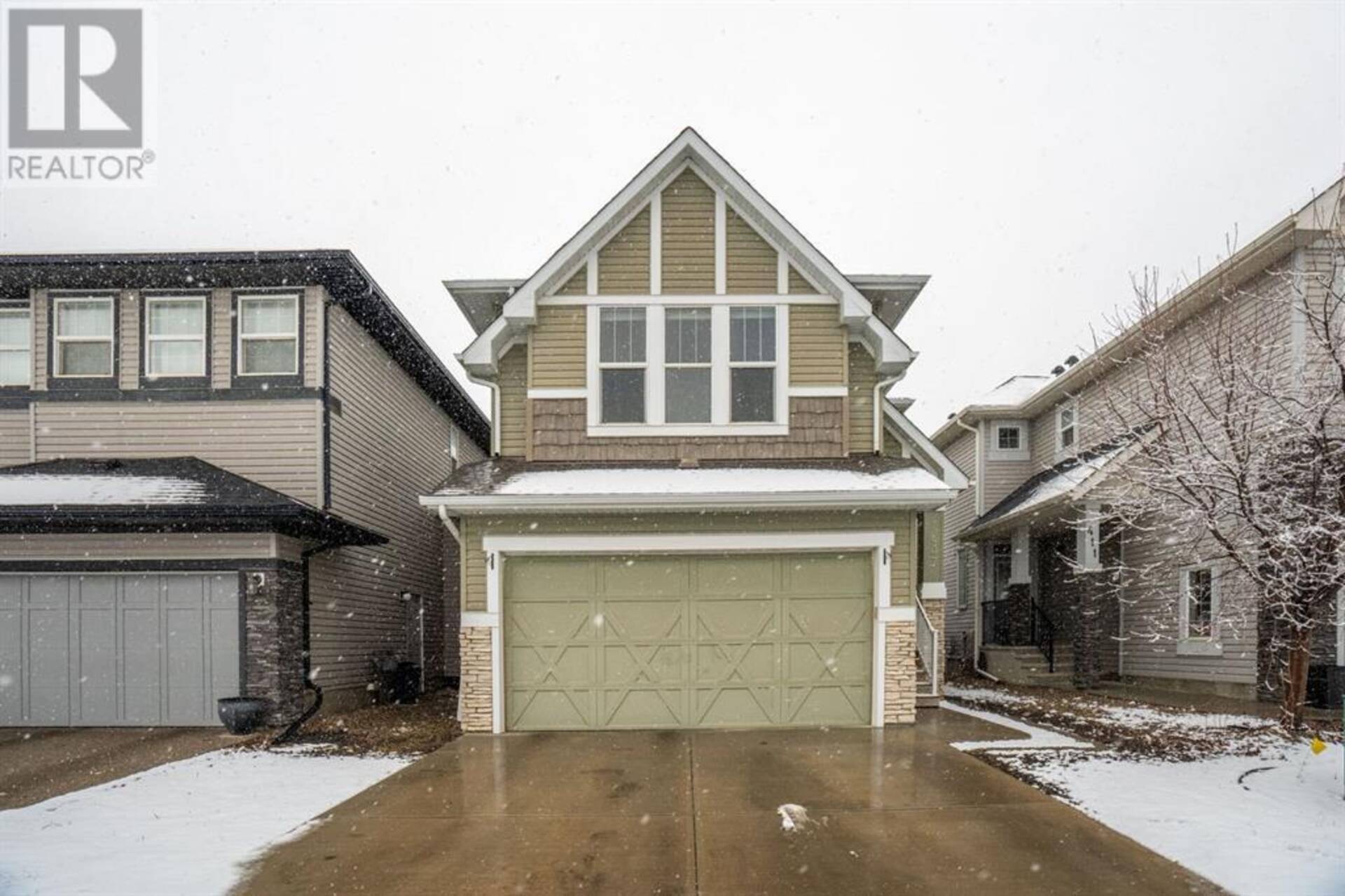 407 Hillcrest Circle SW Airdrie