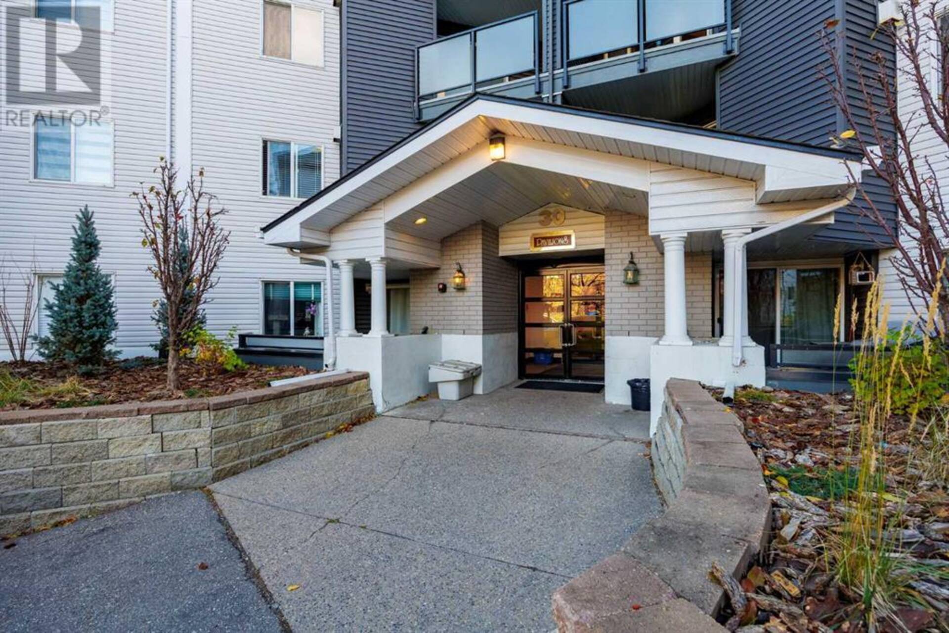 206, 30 Sierra Morena Mews SW Calgary