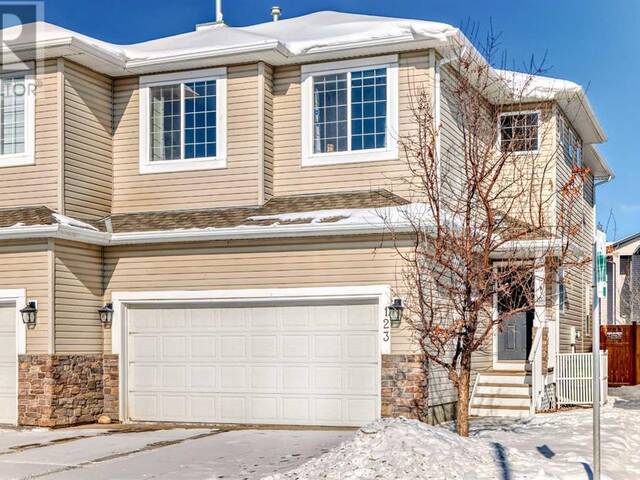 123 Rockmont Court NW Calgary