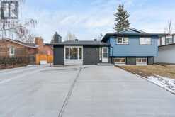 616 Cedarille Way SW Calgary