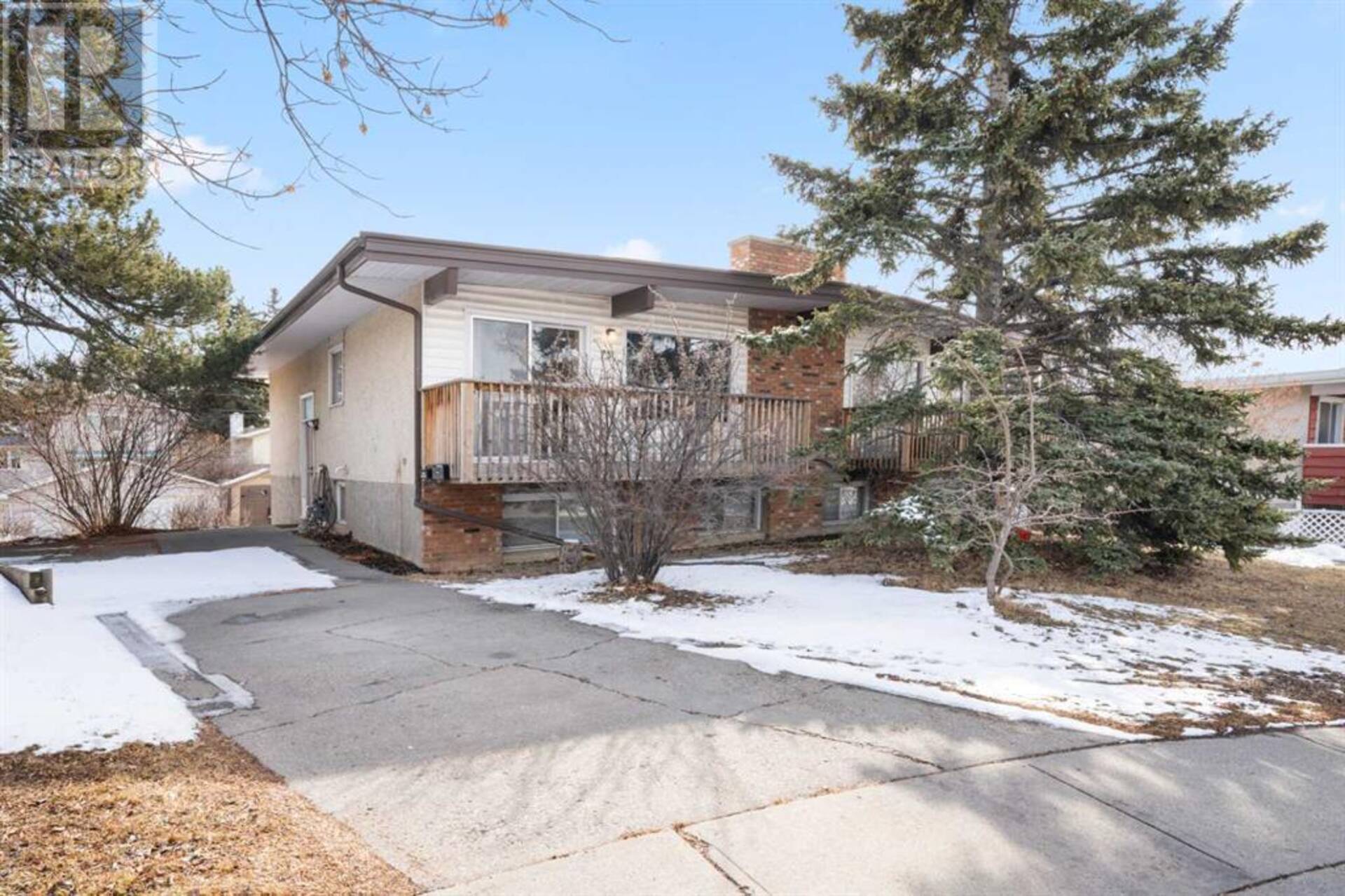 73 & 75 Dalton Bay NW Calgary