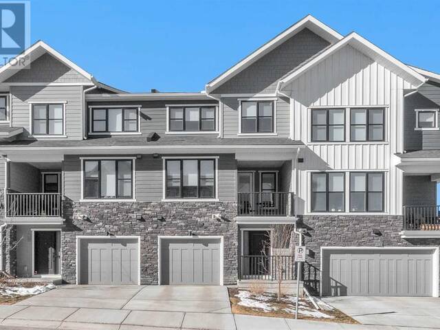 704 Crestridge Common SW Calgary