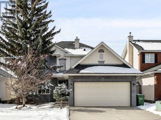 41 Strathridge Crescent SW Calgary