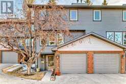 15, 64 Woodacres Crescent SW Calgary