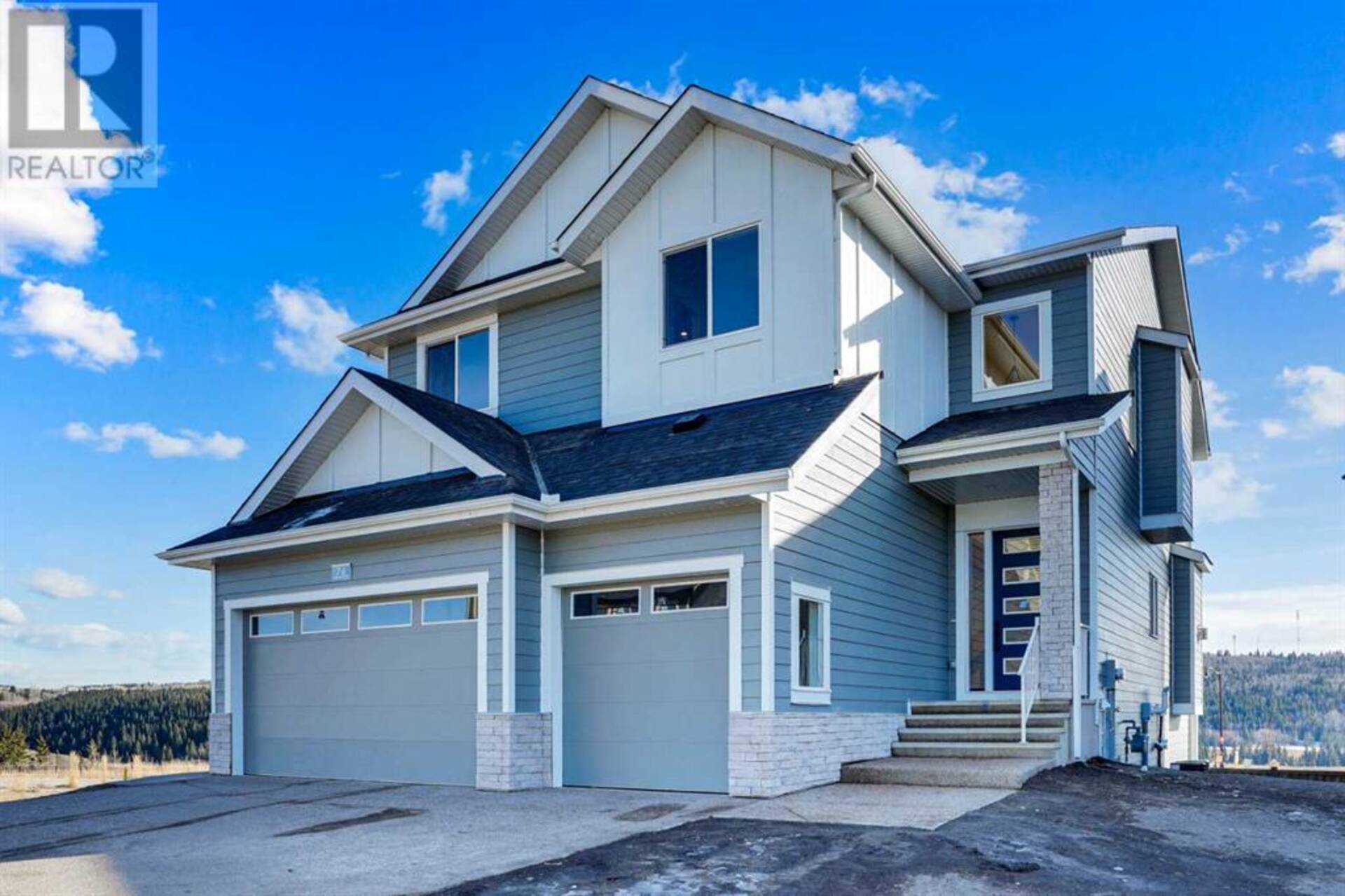 76 Sunvalley Way Cochrane