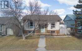 1852 Meadowbrook Drive SE Airdrie