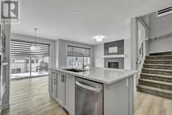 93 Crestbrook View SW Calgary