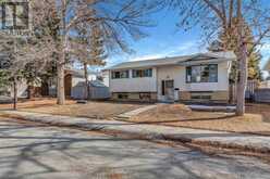 332 Pinewind Close NE Calgary