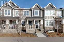 1124 140 Avenue NW Calgary