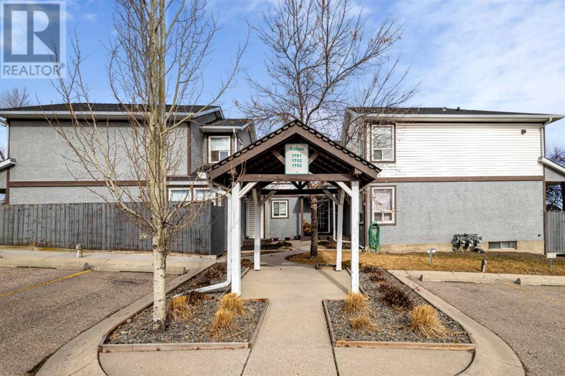 1701 Signal Hill Green SW Calgary