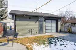 8012 33 Avenue NW Calgary