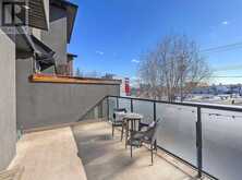 1613 17 Avenue NW Calgary