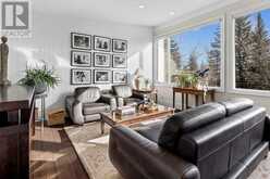 2517 Laurier Court SW Calgary