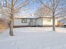 19 3 Street E Arrowwood