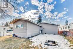 823 Bay Road Strathmore