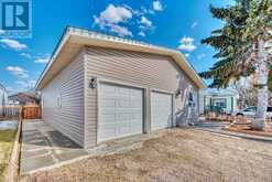 823 Bay Road Strathmore