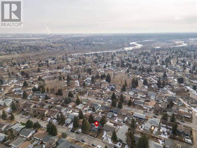 256 Queensland Circle SE Calgary