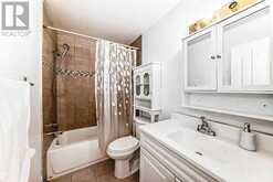 104, 8 Blackthorn Bay NE Calgary