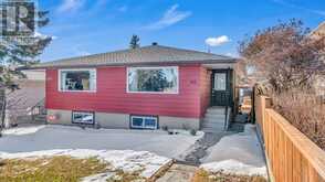 917A 32 Avenue NW Calgary