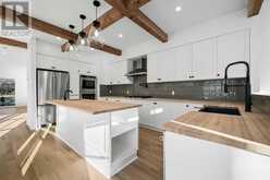 386 Wildwood Drive SW Calgary