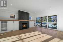 386 Wildwood Drive SW Calgary