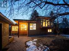 386 Wildwood Drive SW Calgary