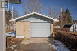 664 12 Avenue Carstairs