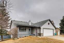 2 Sheep River Hill Okotoks