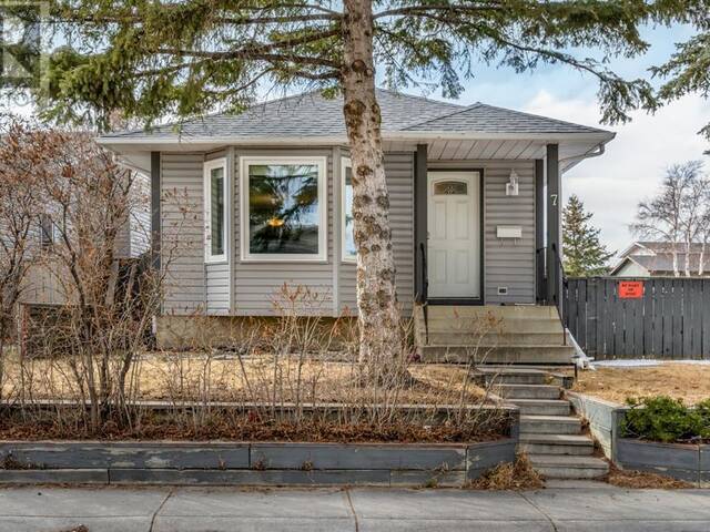 7 Taraglen Road NE Calgary