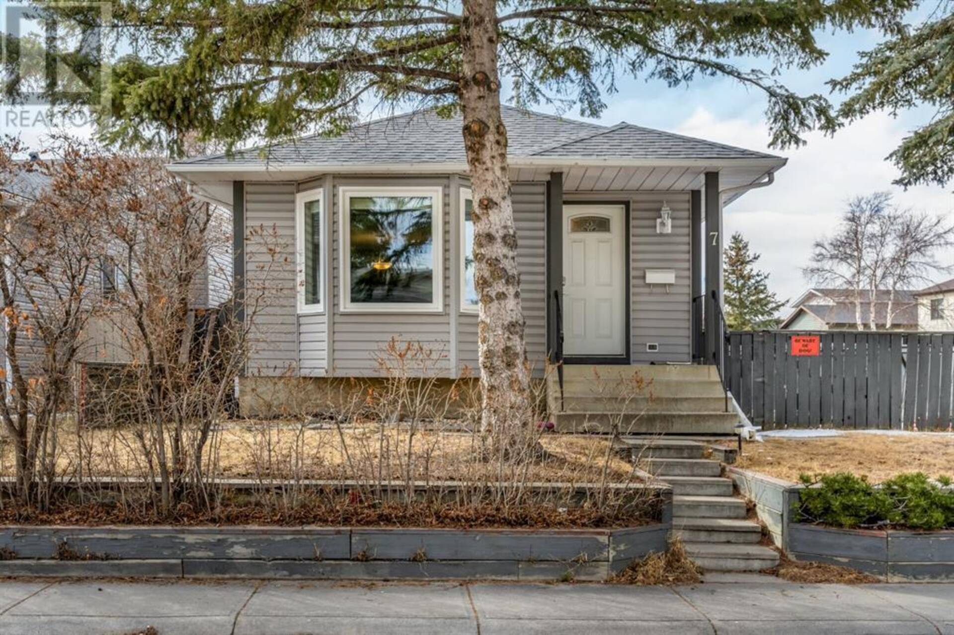 7 Taraglen Road NE Calgary