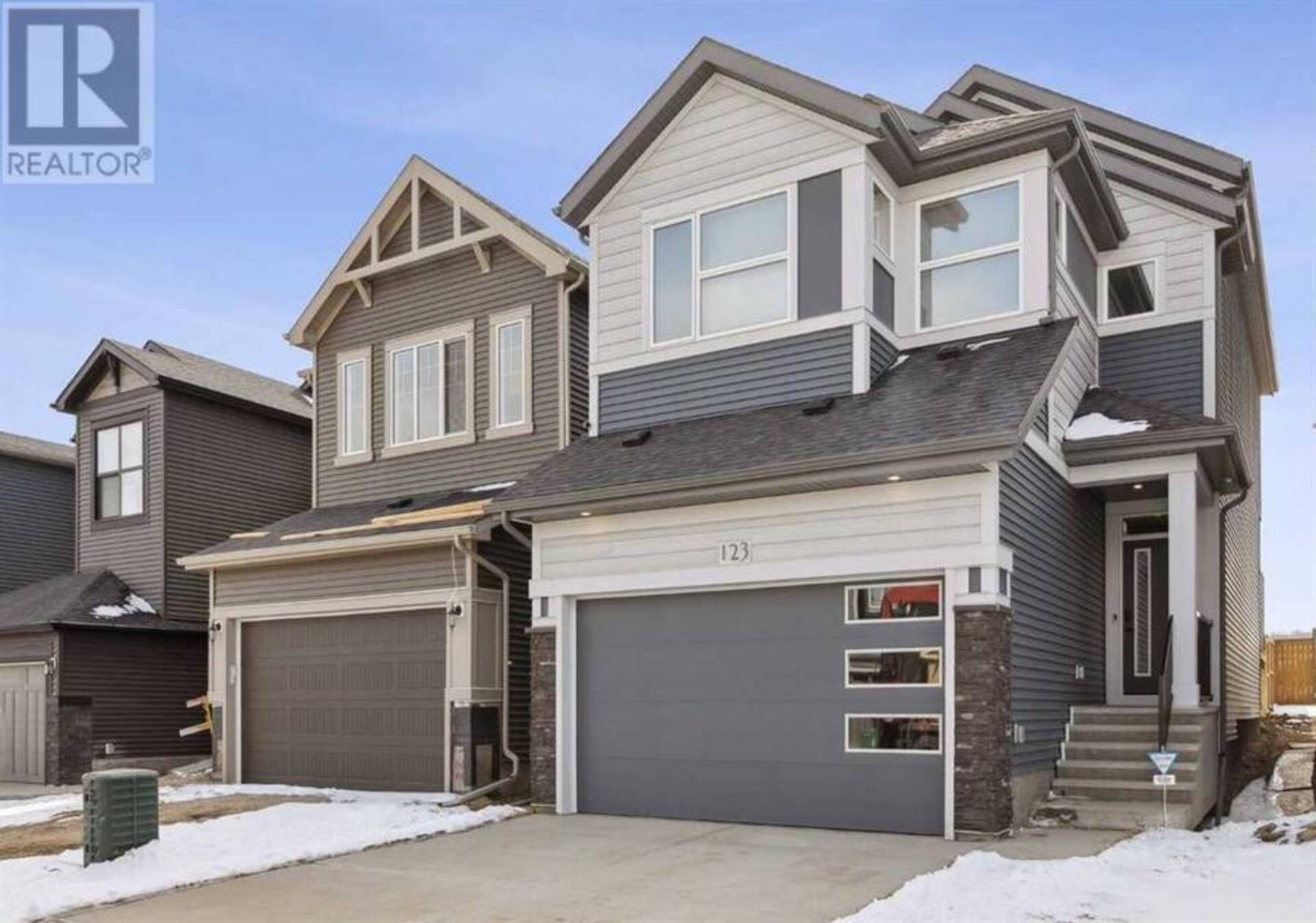 123 Mitchell Way NW Calgary