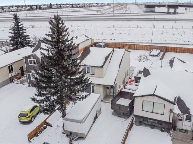 132 Abingdon Way NE Calgary